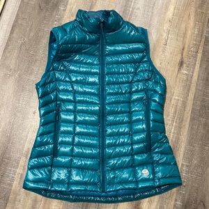 Mountain Hardwear Women’s Ghost Whisperer Down Vest (M)